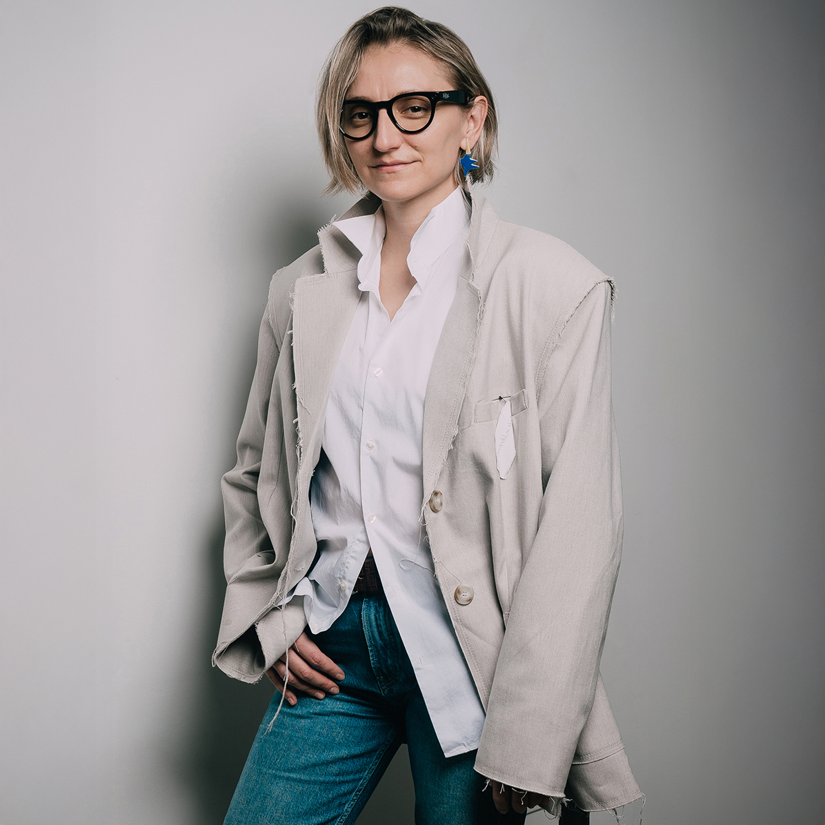 Toronto professional headshot by Lola Mamadzhanova